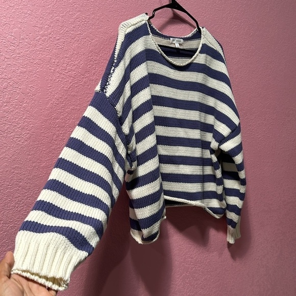 BLU PEPPER Blue/White Stripe Cropped Knit Slouchy Sweater Size L - Picture 3 of 5
